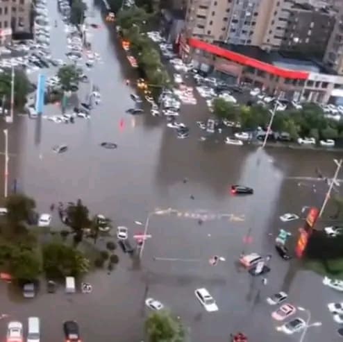Catastrophes naturelles : 15 morts, 50.000 évacués en Chine